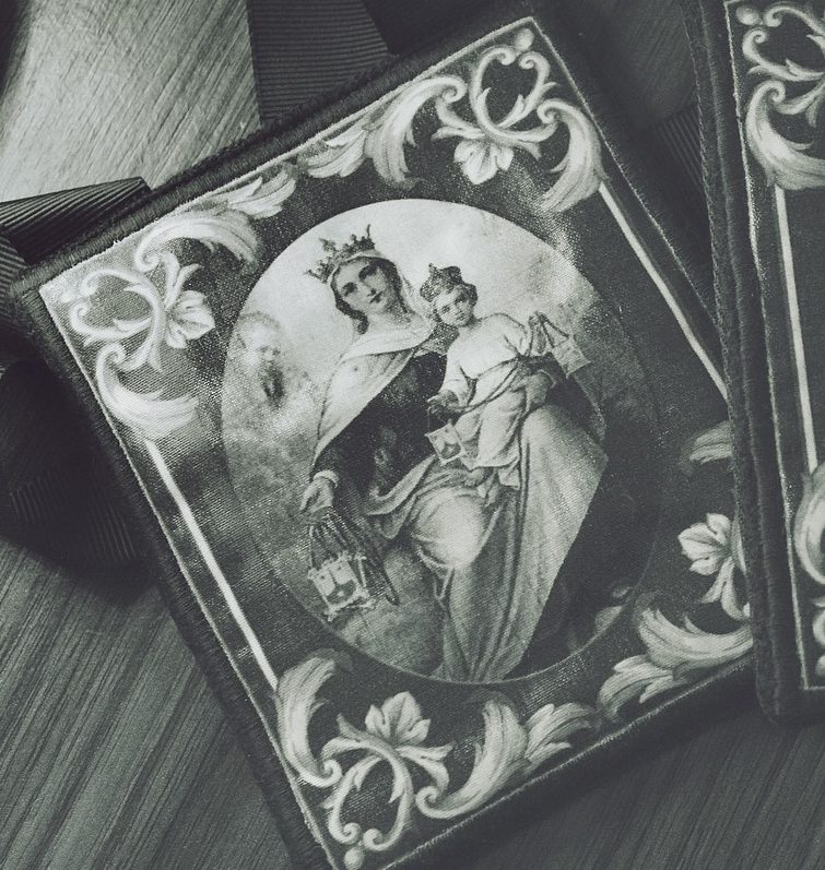 ¡Vivalavirgen! Escapulario de la Virgen del Carmen.